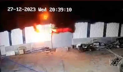 Rize’de mobilya fabrikasında yangın çıktı