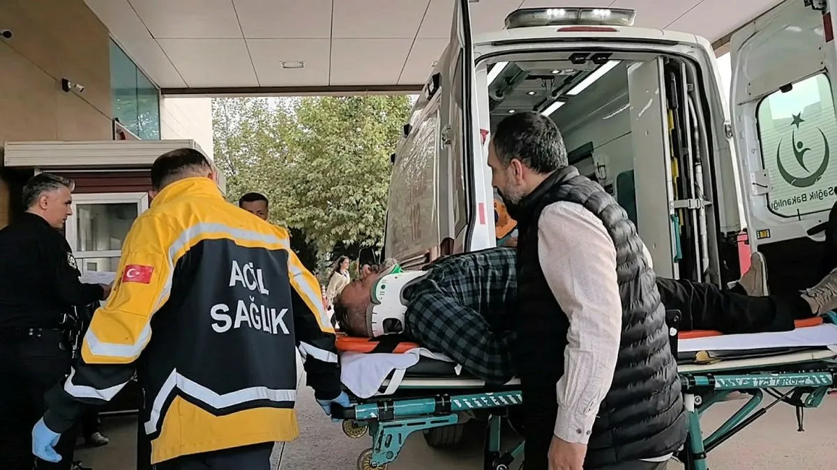 Bursa’da baba ile oğlu şakalaşırken 2’nci kattan düştü!