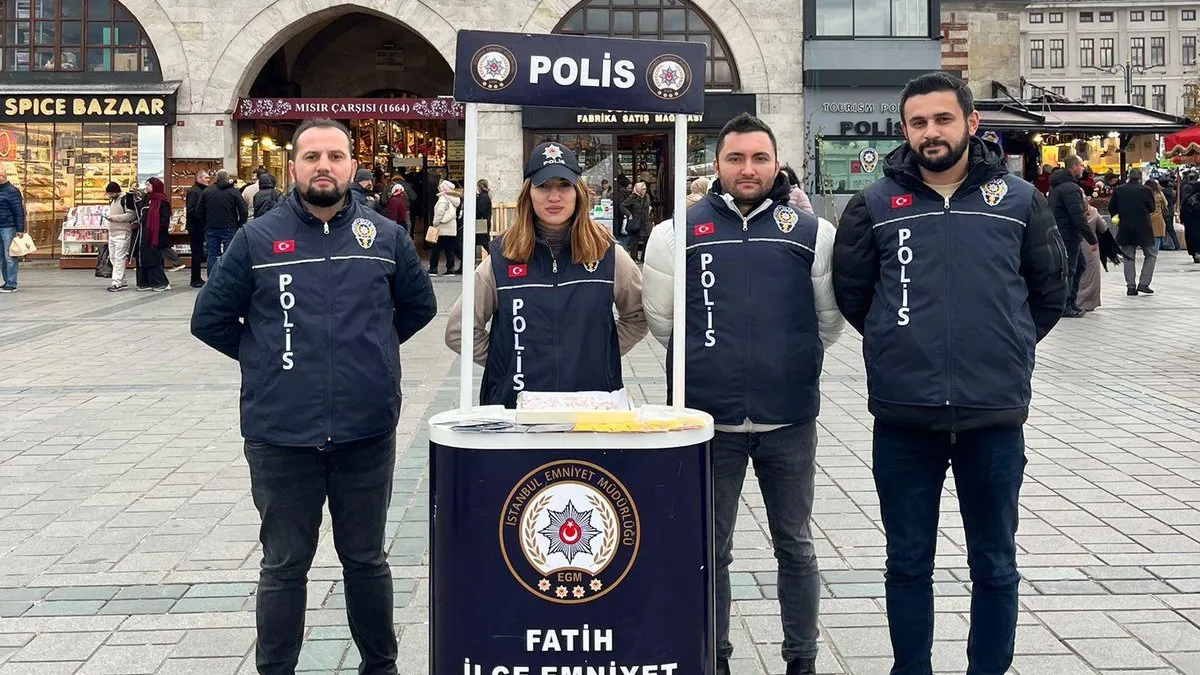 25 Kasım’a özel KADES mesaisi… KADES’i tanıtıp lokum ikram ettiler