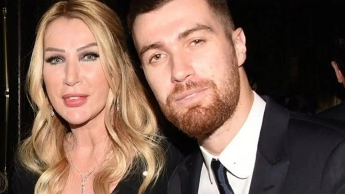 61’lik ‘Botoks’ kraliçesi bir yaş daha aldı! Oğulcan Engin biricik annesi Seda Sayan’ın doğum gününü öyle bir fotoğrafla kutladı ki…