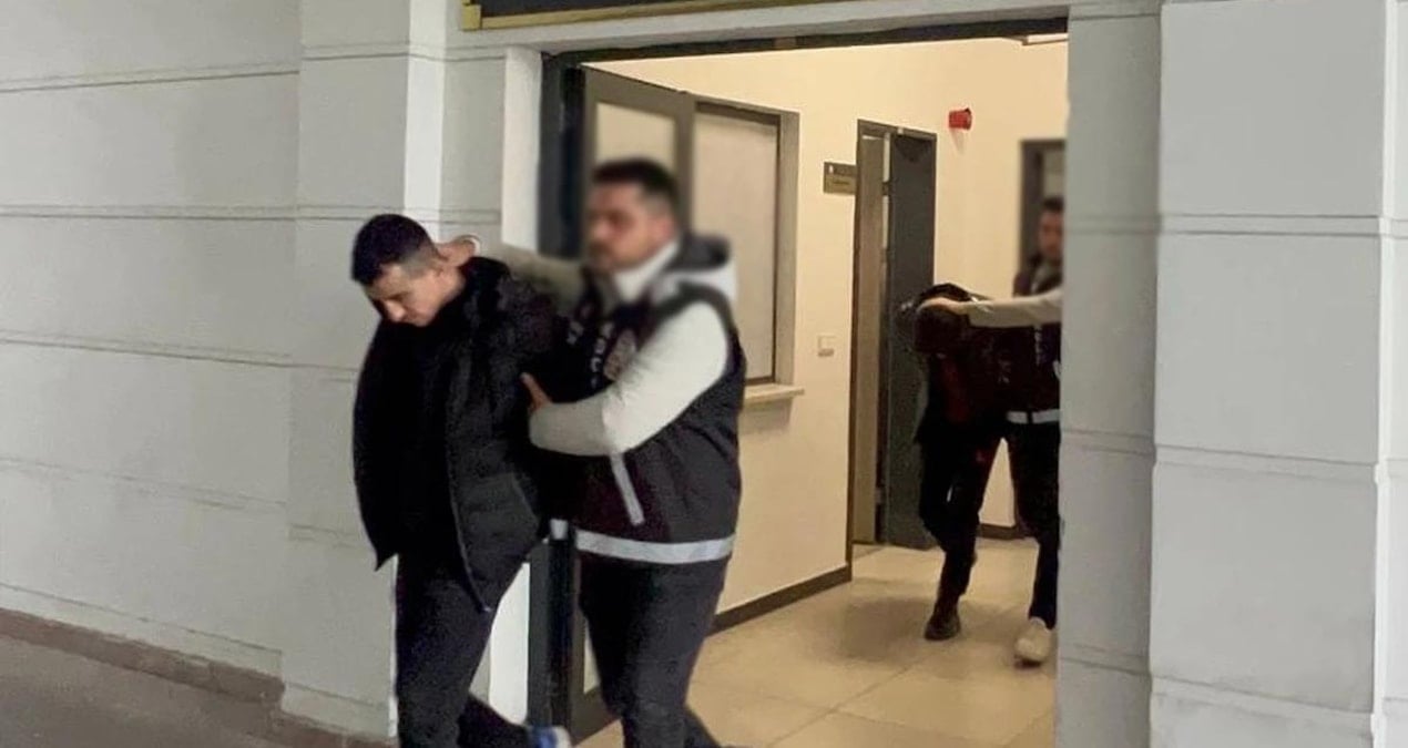 Kendilerini polis olarak tanıtan iki kişi tutuklandı