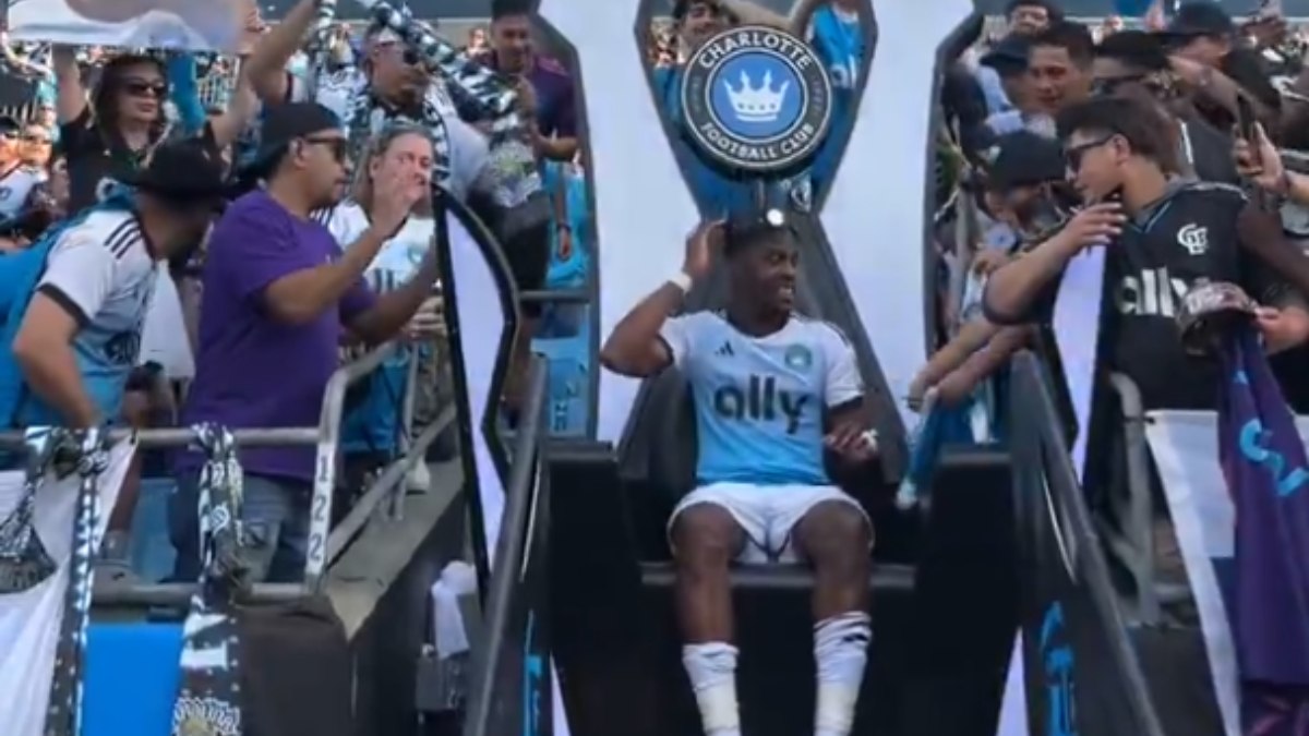 Wilfried Zaha’ya görkemli karşılama töreni