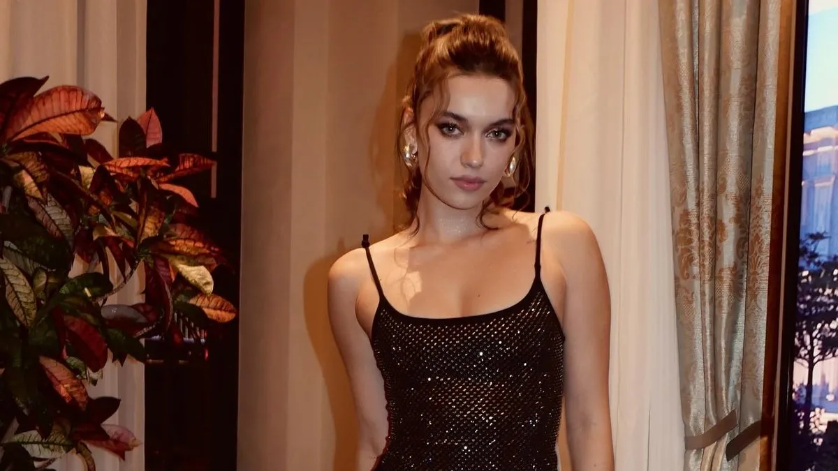 Afra Saraçoğlu makyajsız paylaşım yaptı, takipçileri gözlerine inanamadı! Doğallığın kitabını yazmış…