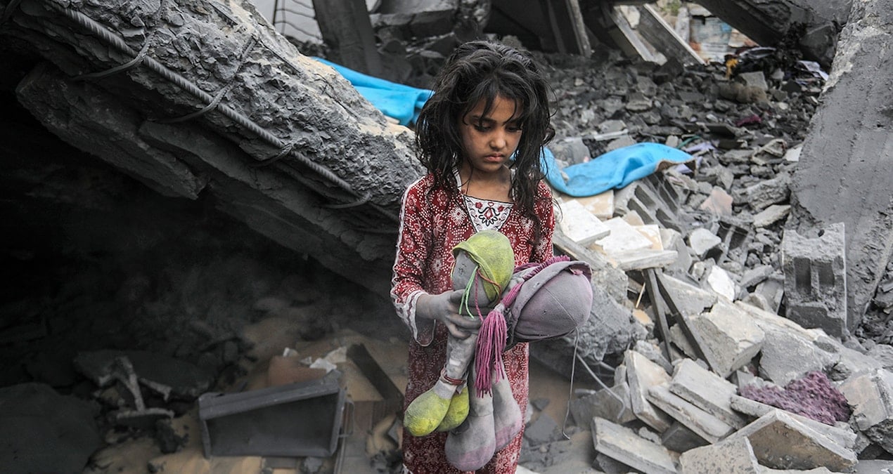 Gazze’de 10 günde 322 çocuk öldü